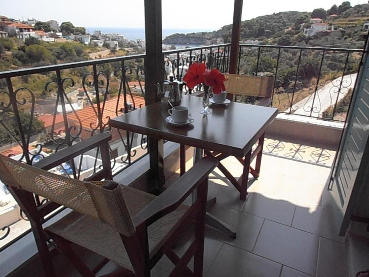 Pension Anna Patitírion Extérieur photo