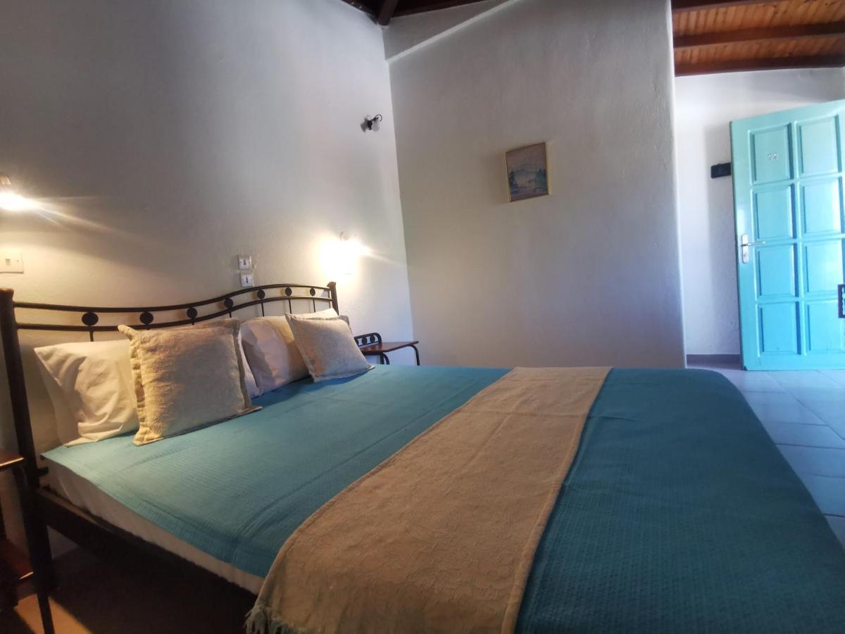 Pension Anna Patitírion Extérieur photo