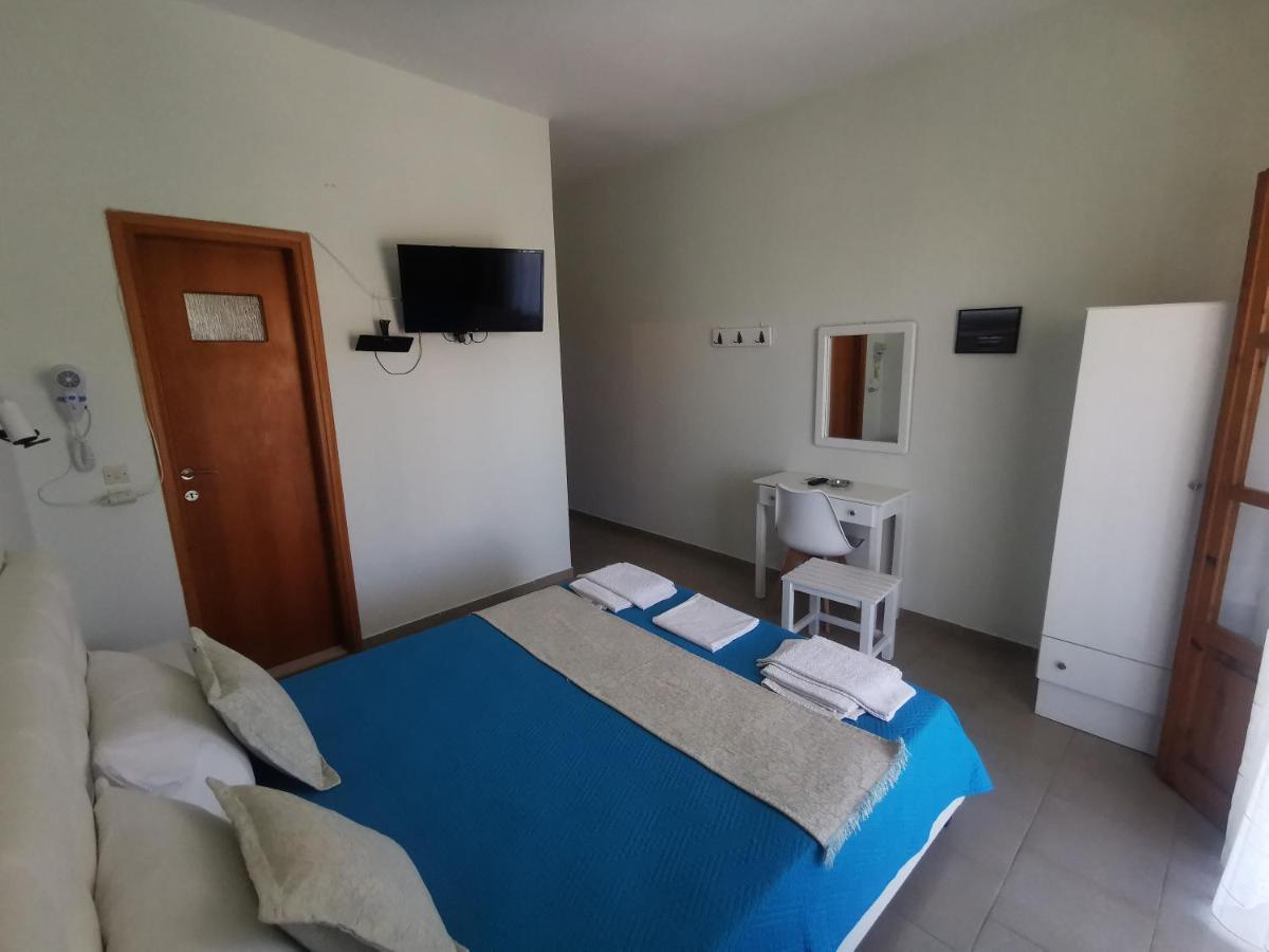 Pension Anna Patitírion Extérieur photo